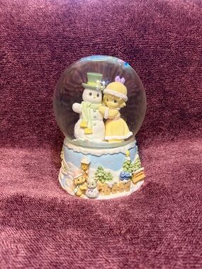 Precious Moments Snowman and Girl Snow Globe